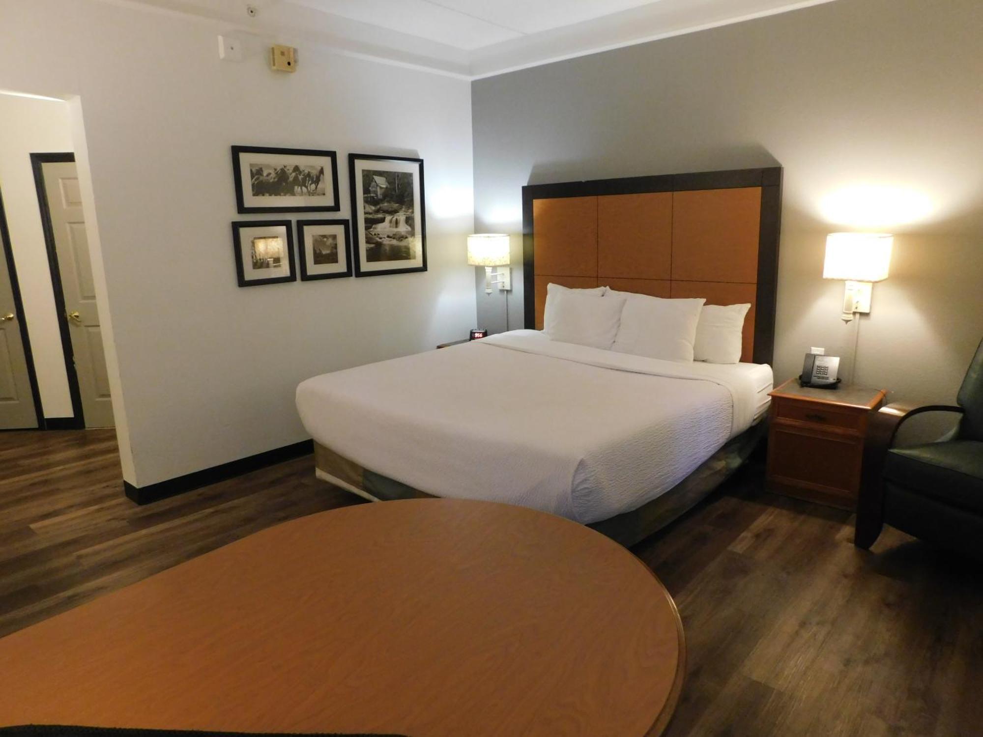 La Quinta By Wyndham Winston-Salem Hotell Eksteriør bilde